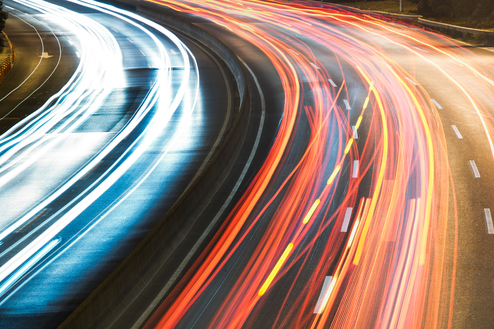 intellektualnye transportnye sistemy bezopasnost i effektivnost dorog