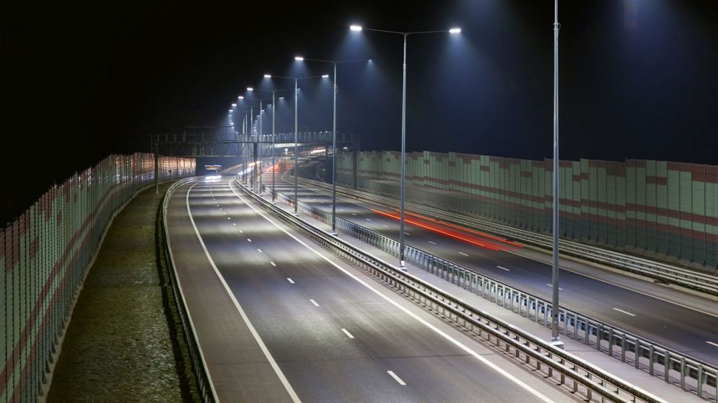 intellektualnye transportnye sistemy buduschee bezopasnosti na dorogah