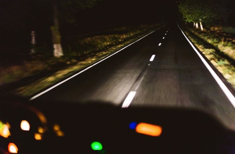 nocturnal navigation strategies for driving in darkness and rain 2