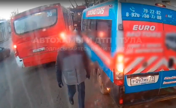 obyazannosti voditeley avtobusov pri posadke i vysadke passazhirov
