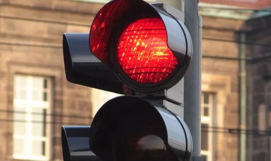 posledstviya za proezd na zapreschayuschiy signal svetofora shtrafy i lishenie prav