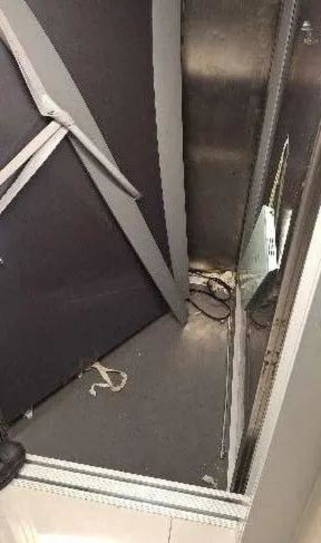 Выживание в застрявшем лифте 5 vyzhivanie v zastryavshem lifte