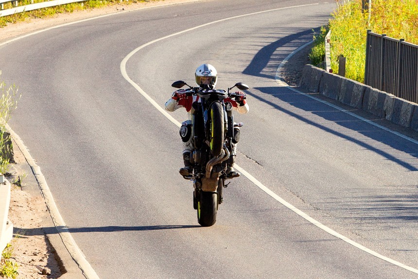 Взаимодействие мотоциклистов с другими участниками дорожного движения: права и обязанности 7 vzaimodeystvie mototsiklistov s drugimi uchastnikami dorozhnogo dvizheniya prava i obyazannosti