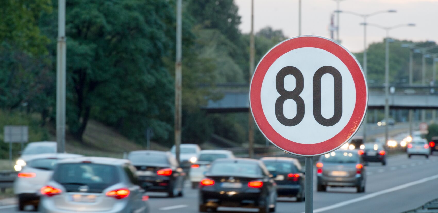 znaki i signaly reguliruyuschie dvizhenie avtobusov na dorogah